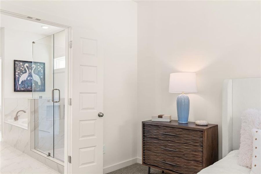 Furnished interior view inside a new home in , Gainesville (Image 63).