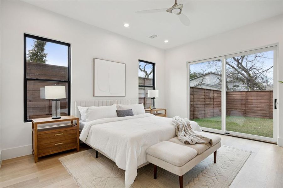 Furnished interior view inside a new home in , Dallas (Image 35).