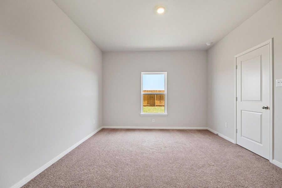 Spacious, unfurnished interior of a new home in Freeman Ranch, Katy (Image 7).