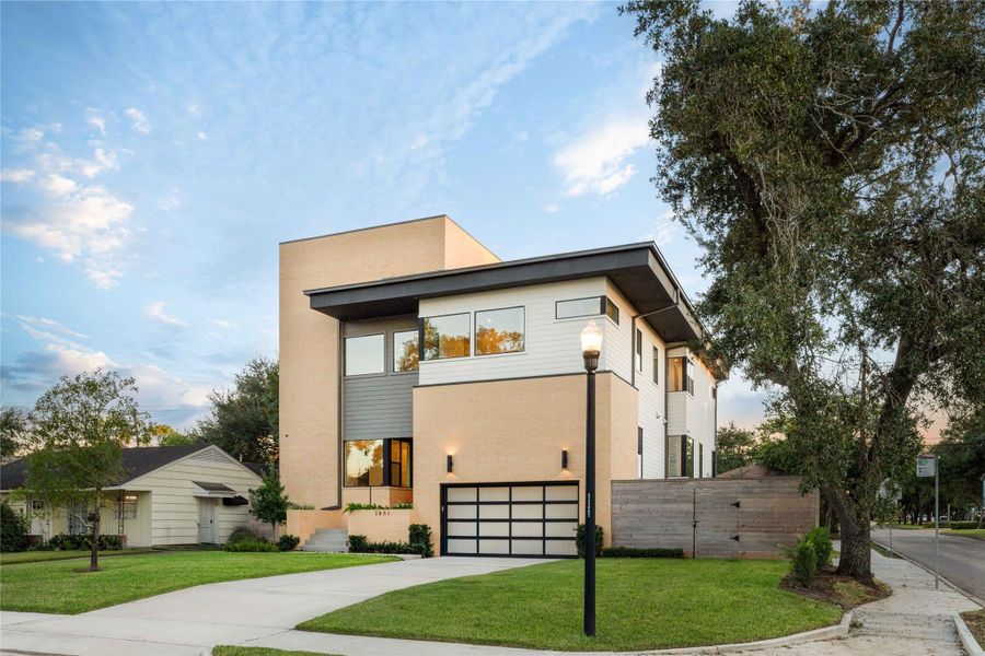 Image 25 of a home in .