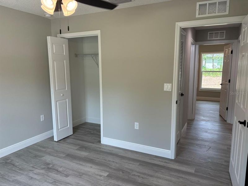 Spacious, unfurnished interior of a new home in , Dunnellon (Image 22).