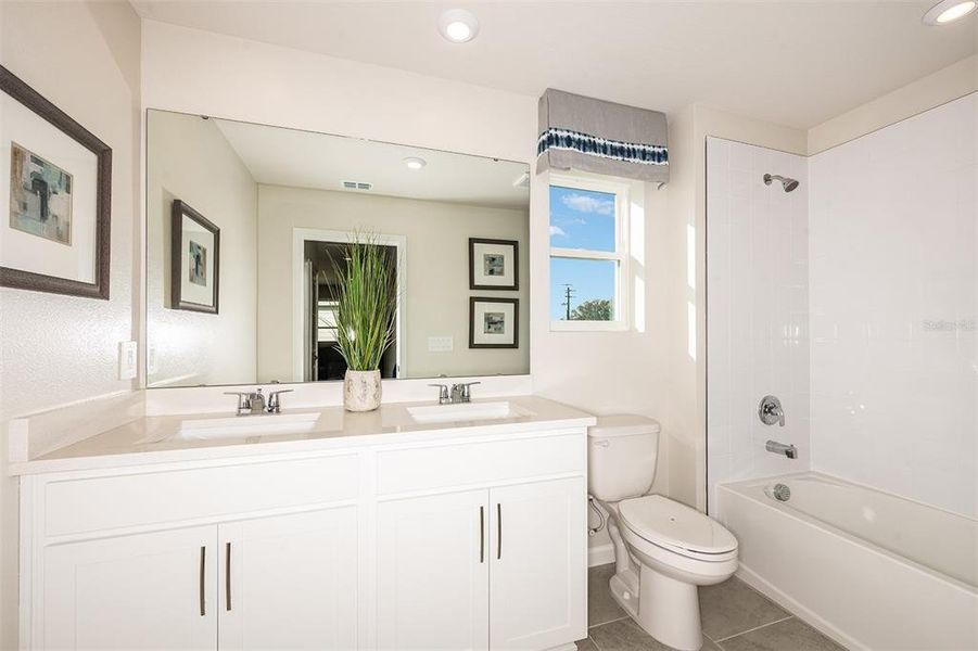 Furnished interior view inside a new home in Sanderling, Palmetto (Image 19).