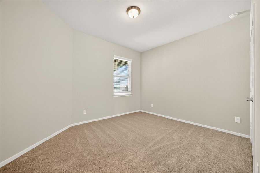 Spacious, unfurnished interior of a new home in Sunterra, Katy (Image 33). Spacious, unfurnished interior of a new home in Sunterra, Katy (Image 33).