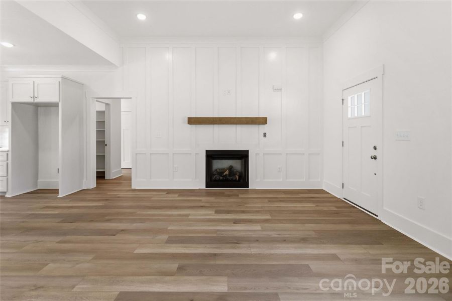 Spacious, unfurnished interior of a new home in , Clover (Image 14).