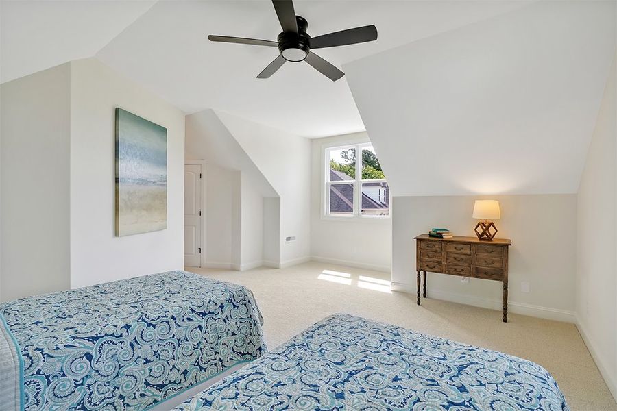 Jonesport, Bonus Room