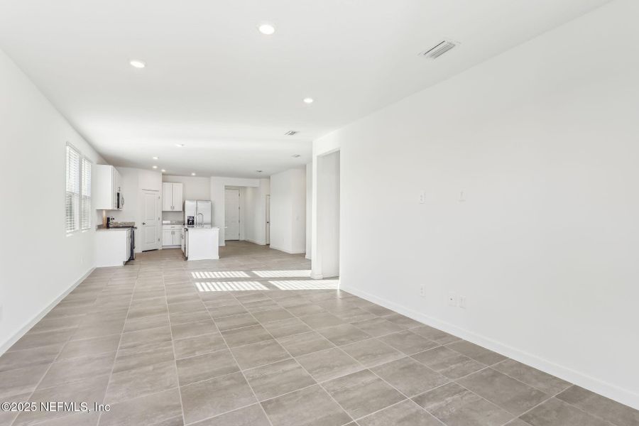 Spacious, unfurnished interior of a new home in Lakes at Bella Lago - Signature Series, Green Cove Springs (Image 15). Spacious, unfurnished interior of a new home in Lakes at Bella Lago - Signature Series, Green Cove Springs (Image 15).