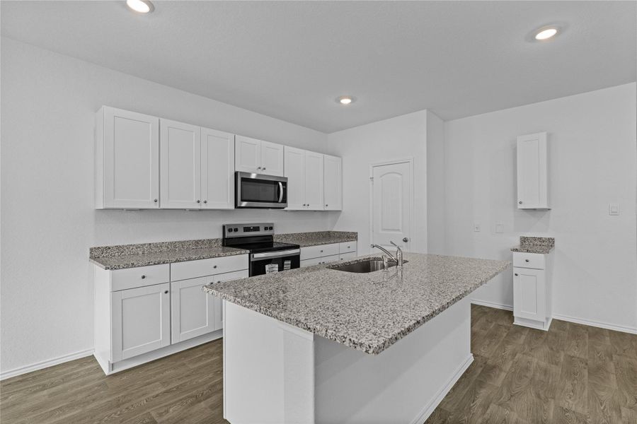 Furnished interior view inside a new home in Arroyo Ranch, Seguin (Image 8).