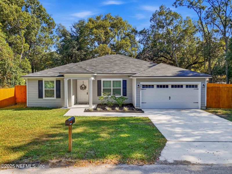Front exterior of a new home in , Jacksonville, FL, highlighting curb appeal (Image 1). Front exterior of a new home in , Jacksonville, FL, highlighting curb appeal (Image 1).