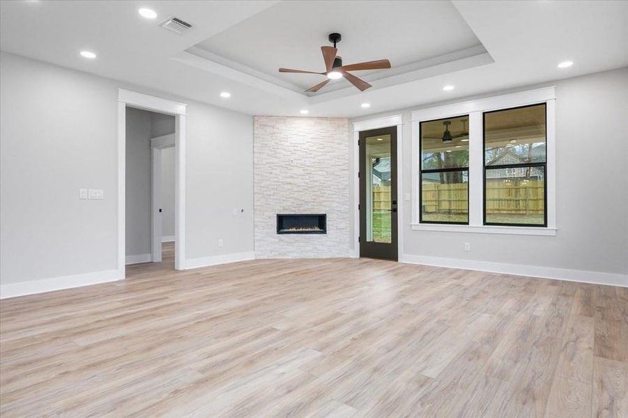 Spacious, unfurnished interior of a new home in , Lufkin (Image 42). Spacious, unfurnished interior of a new home in , Lufkin (Image 42).