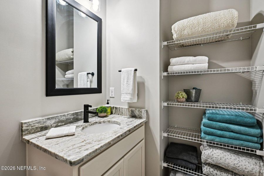 Furnished interior view inside a new home in , Middleburg (Image 38).