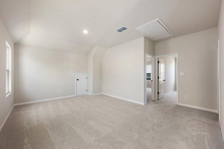 Spacious, unfurnished interior of a new home in Cannon Ranch, Dripping Springs (Image 33).