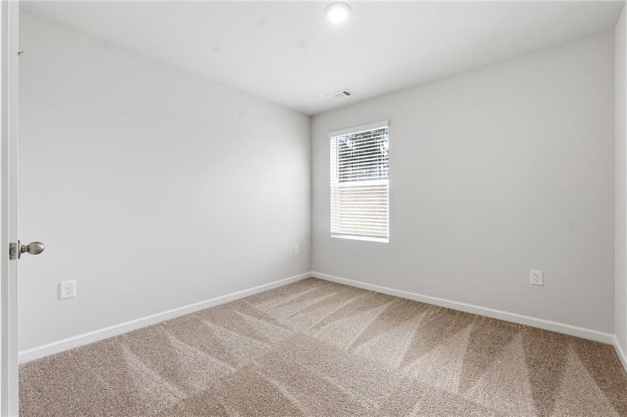 Spacious, unfurnished interior of a new home in Moss Creek, Hogansville (Image 23).