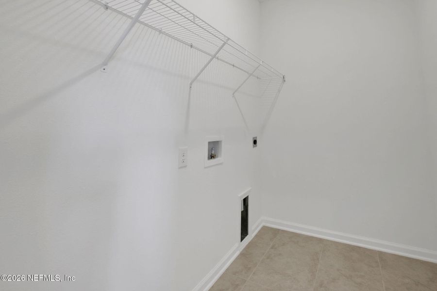 Spacious, unfurnished interior of a new home in The Hammock at Palm Harbor, Palm Coast (Image 31).
