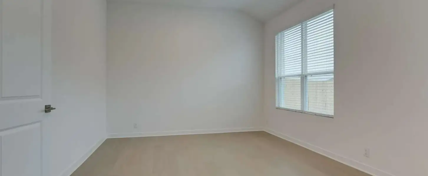 Representative unfurnished interior of a home built from the Blanco by Ashton Woods in Saddlebrook Ranch, Schertz (Image 16).