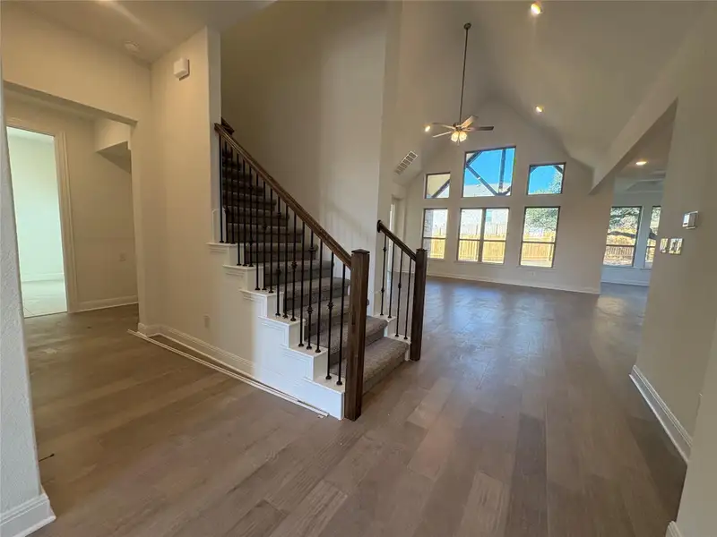 Spacious, unfurnished interior of a new home in Retreat at San Gabriel, Georgetown (Image 3).