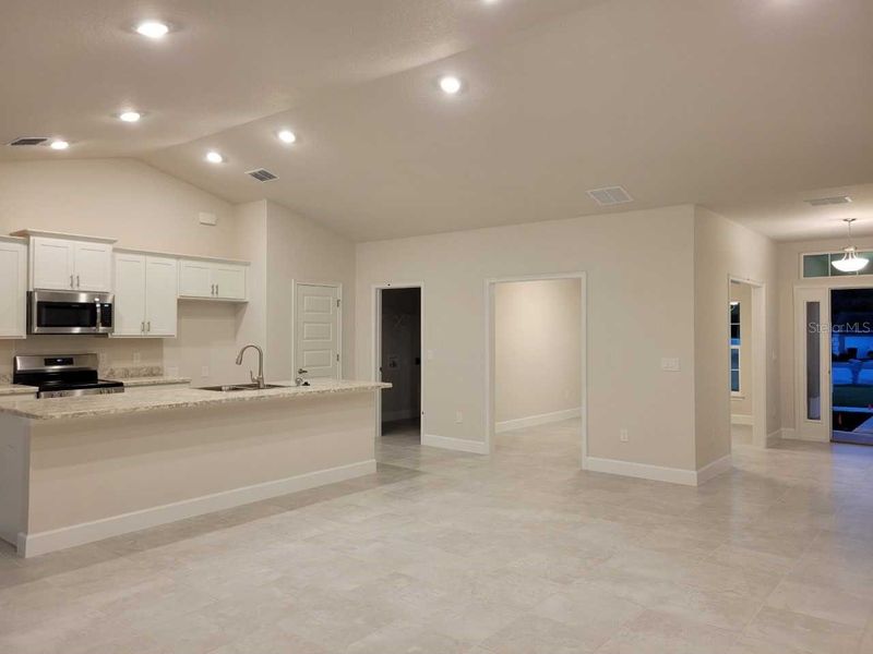 Image 11 of a home in Marion Oaks.