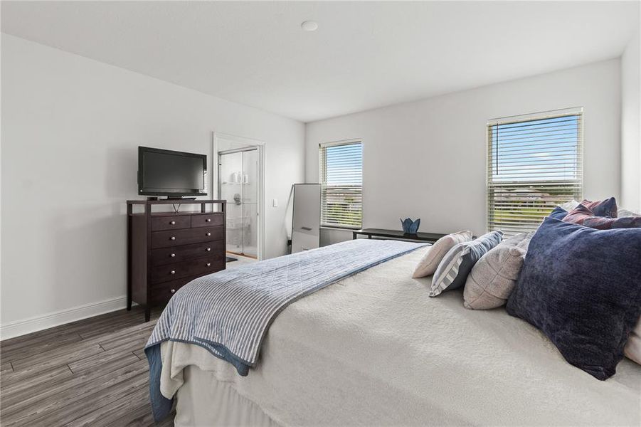 Furnished interior view inside a new home in , Sarasota (Image 49).