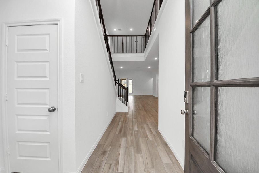 Spacious, unfurnished interior of a new home in Elyson, Katy (Image 20).