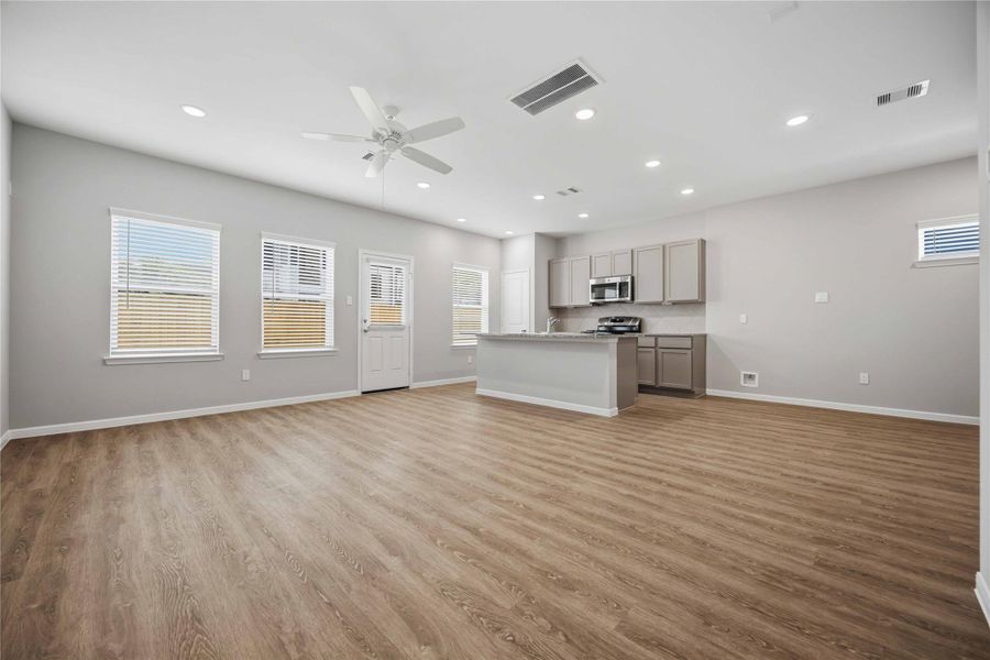 Spacious, unfurnished interior of a new home in , Houston (Image 25). Spacious, unfurnished interior of a new home in , Houston (Image 25).