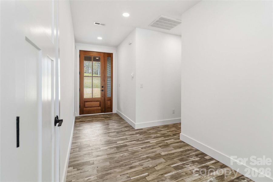 Spacious, unfurnished interior of a new home in , Clover (Image 18).