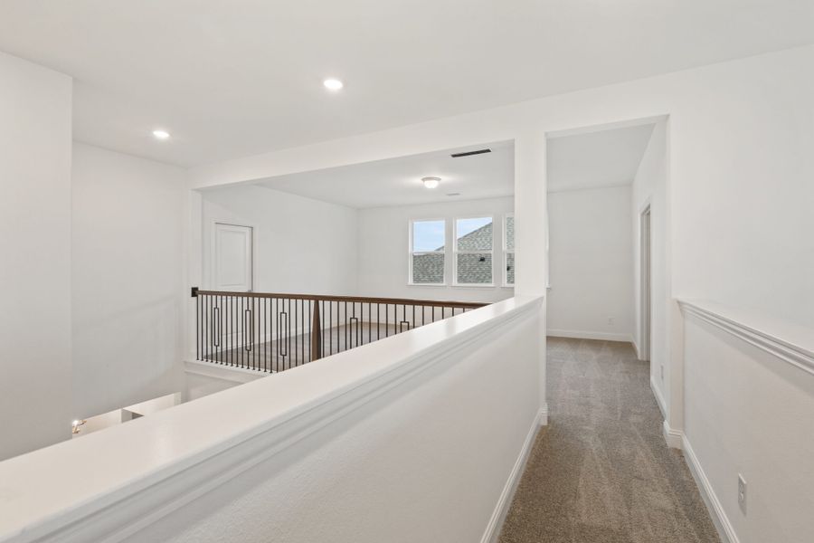 Furnished interior view inside a new home in Lake Breeze, Lavon (Image 17). Furnished interior view inside a new home in Lake Breeze, Lavon (Image 17).