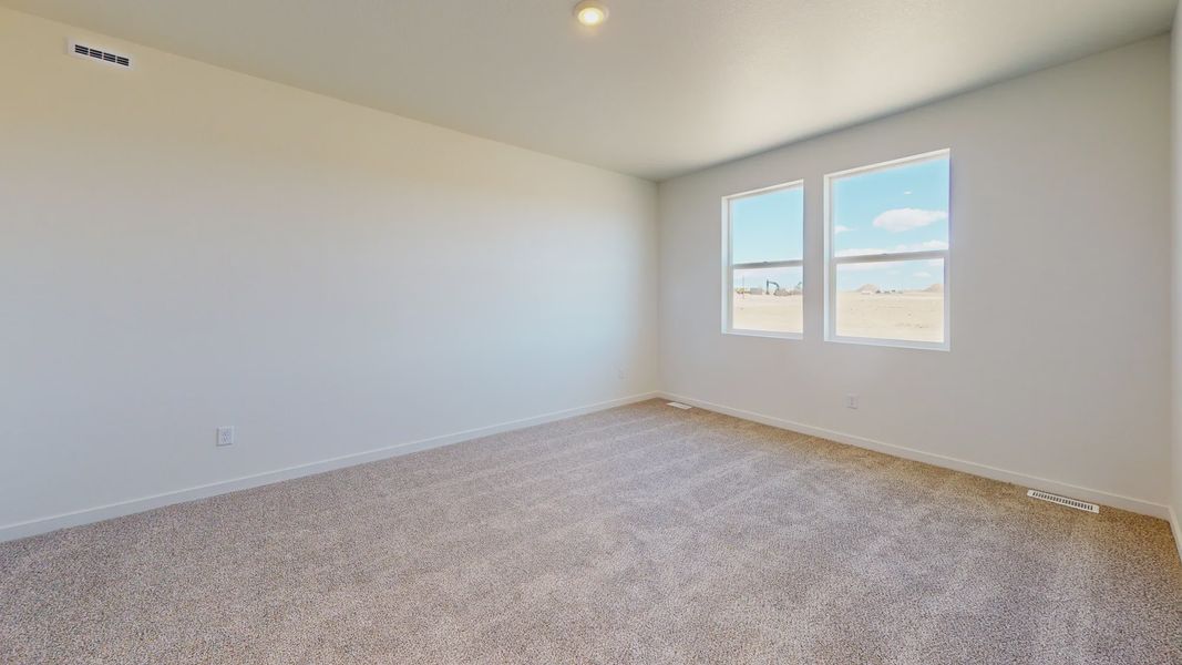 Spacious, unfurnished interior of a new home in Hudson Hills, Hudson (Image 12).