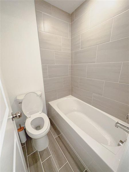 Furnished interior view inside a new home in , Gainesville (Image 12).