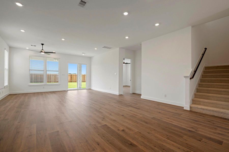 Spacious, unfurnished interior of a new home in Hallimore Ranch, Rosenberg (Image 23). Spacious, unfurnished interior of a new home in Hallimore Ranch, Rosenberg (Image 23).