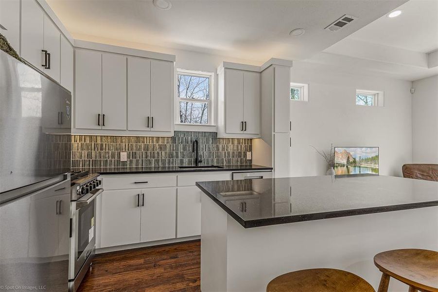 Furnished interior view inside a new home in , Wolfe City (Image 9).
