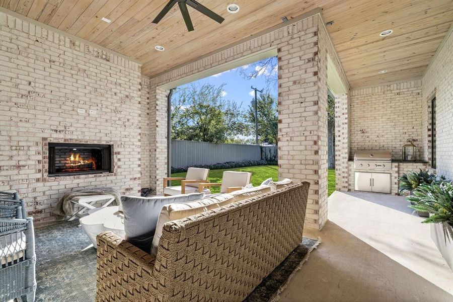 Furnished interior view inside a new home in , Dallas (Image 13).