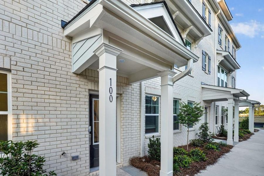 Exterior details and patio area of a home in Chandler Run, Tucker (Image 24).