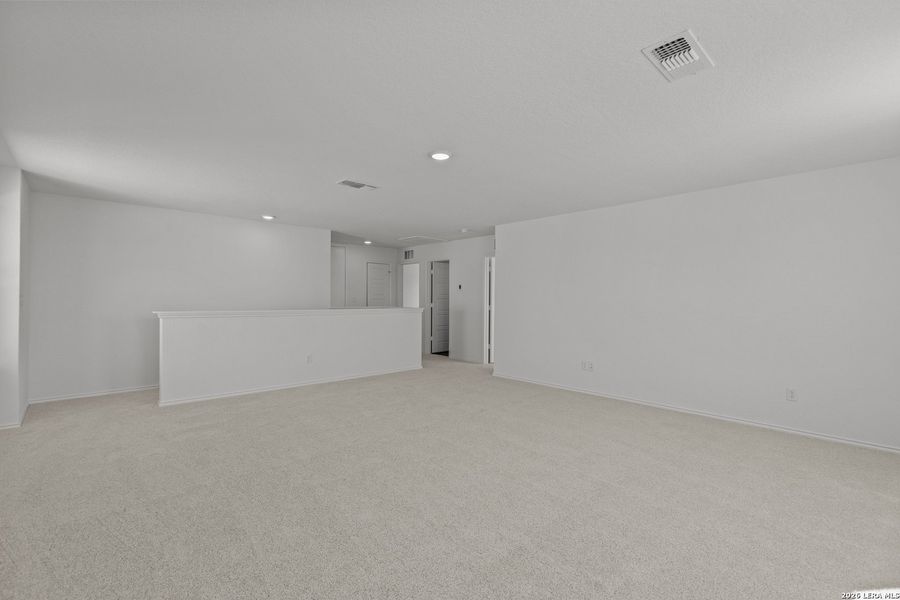 Spacious, unfurnished interior of a new home in , New Braunfels (Image 22).