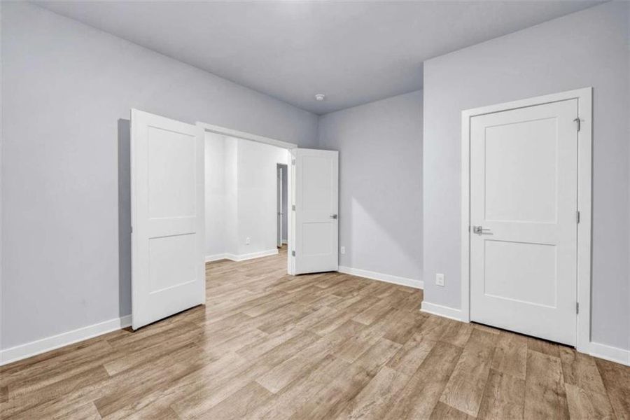 Spacious, unfurnished interior of a new home in Palmetto Oaks Phase III, Palmetto (Image 31). Spacious, unfurnished interior of a new home in Palmetto Oaks Phase III, Palmetto (Image 31).