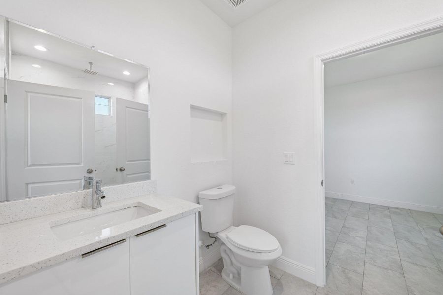 26-web-or-mls-S Castle Cir-S2204-026