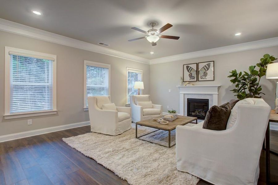 Furnished interior view inside a new home in Livingstone Park, Kennesaw (Image 4).