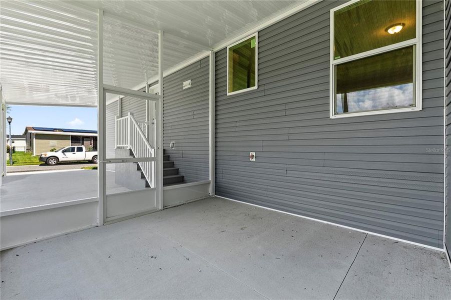 Exterior details and patio area of a home in , Astatula (Image 20).