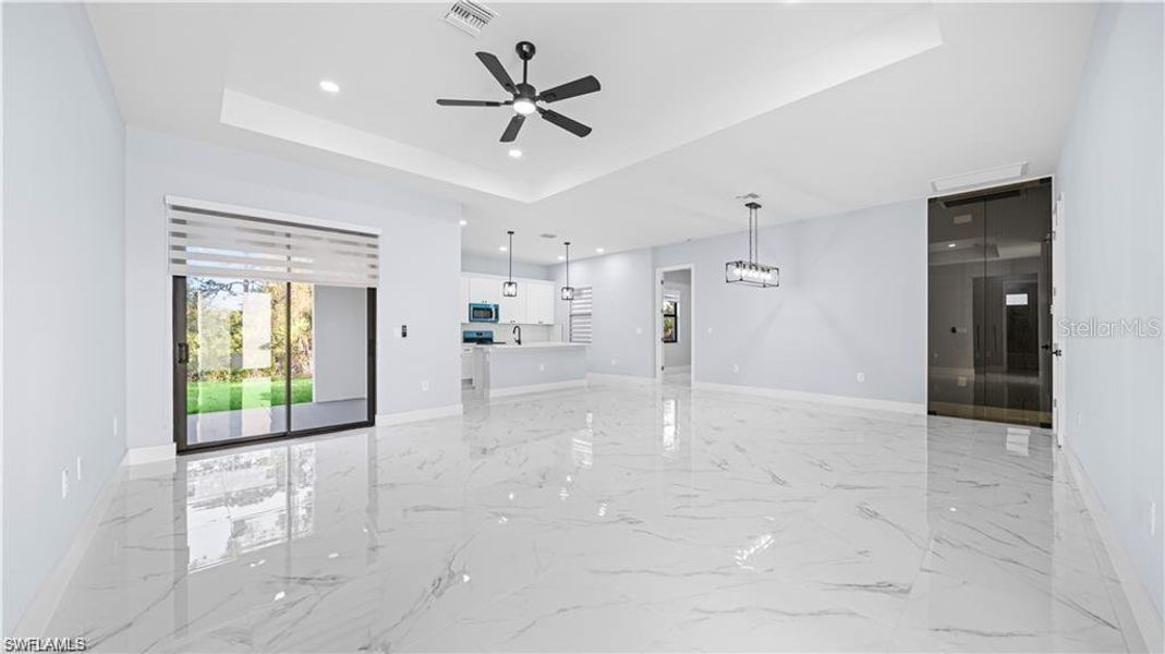 Spacious, unfurnished interior of a new home in , Lehigh Acres (Image 21).