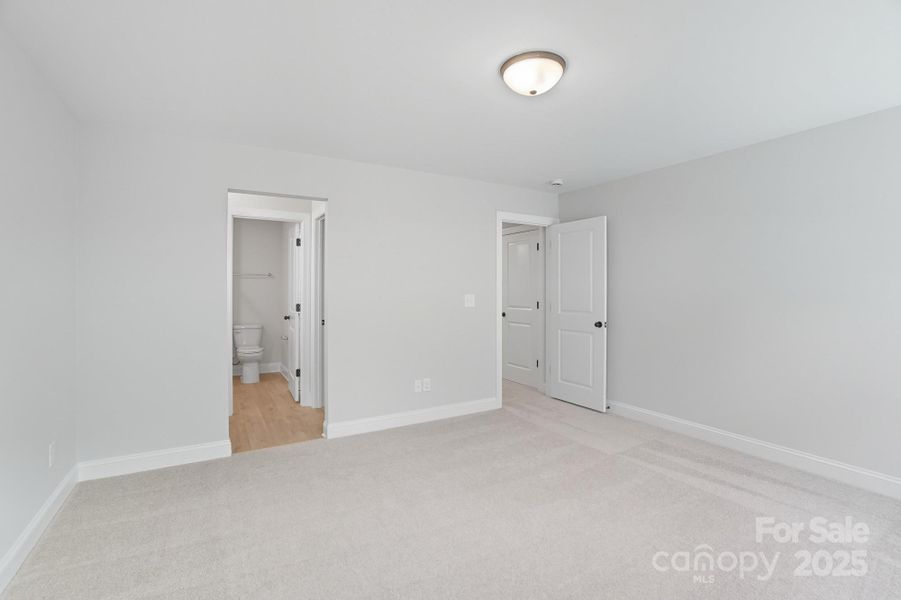 Spacious, unfurnished interior of a new home in Heritage - 55+ Community, Wesley Chapel (Image 14).