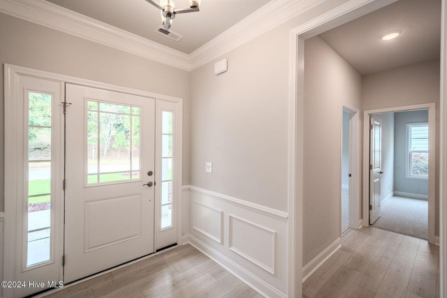 Spacious, unfurnished interior of a new home in Wood Creek, Leland (Image 12). Spacious, unfurnished interior of a new home in Wood Creek, Leland (Image 12).