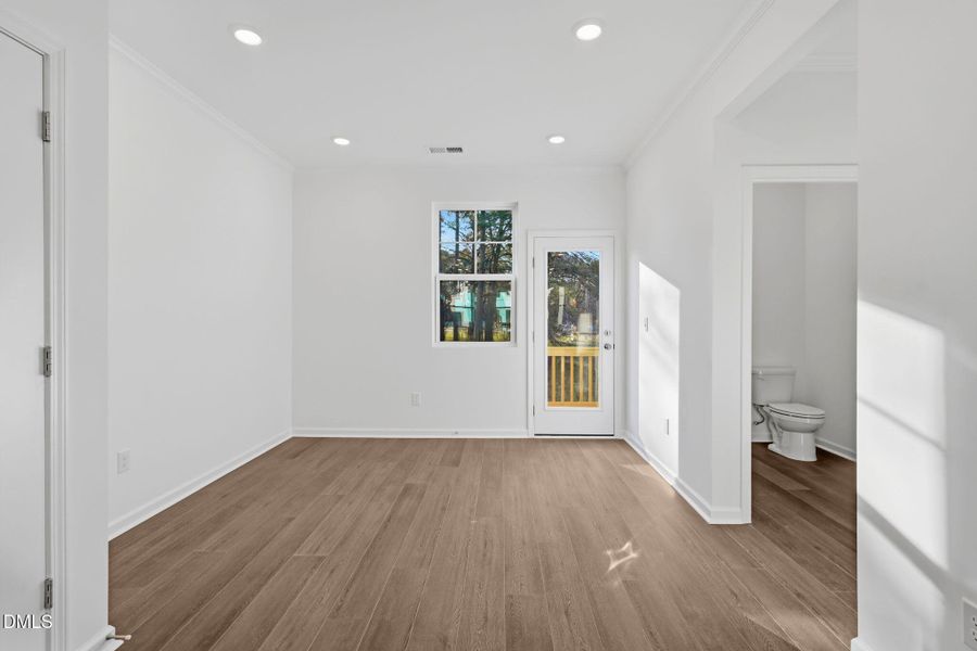 SUN_ElmGrove_Pic_Wyatt_QMI_31_Bed3_1of5