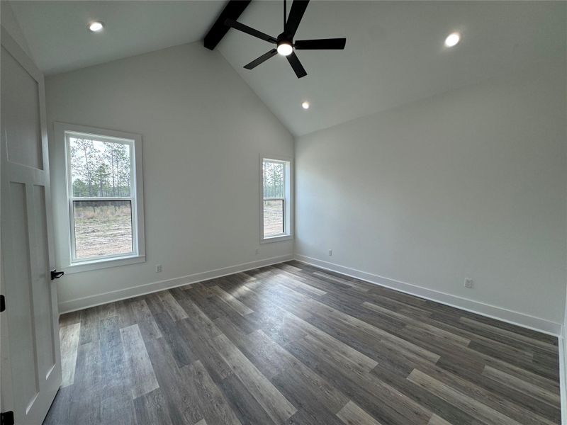 Spacious, unfurnished interior of a new home in , Brookeland (Image 23).