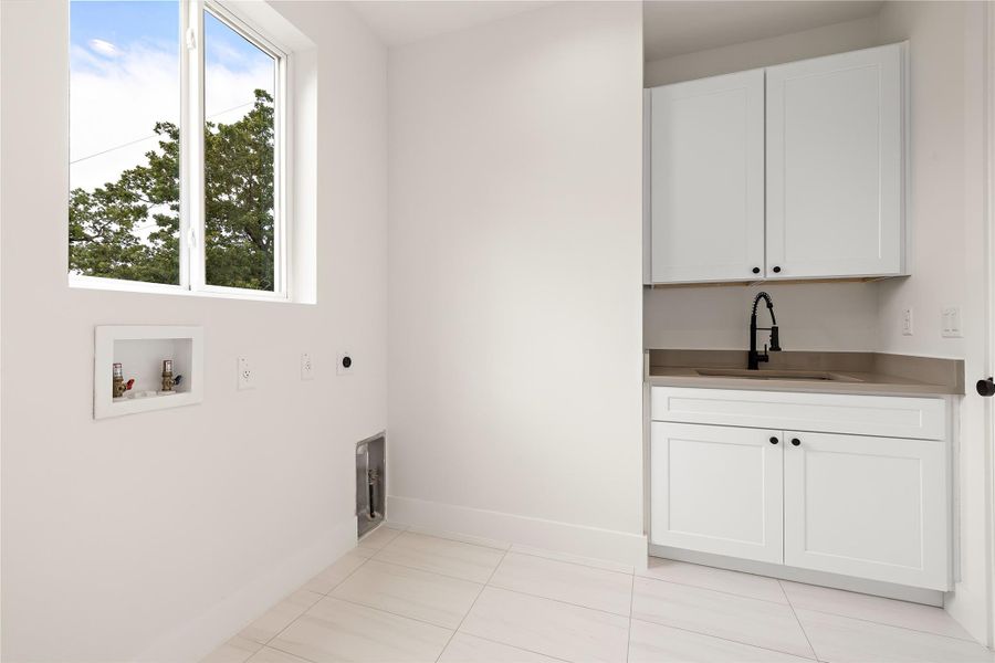 Furnished interior view inside a new home in , Austin (Image 31). Furnished interior view inside a new home in , Austin (Image 31).