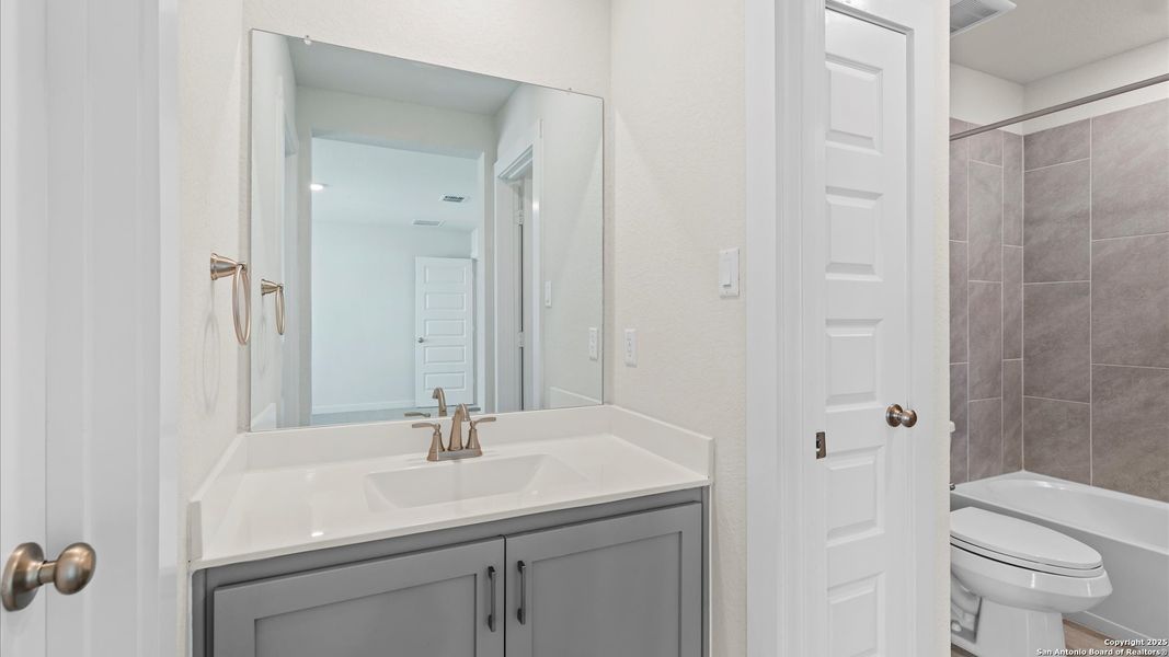 Image 29 of a home in Meyer Ranch. Image 29 of a home in Meyer Ranch.