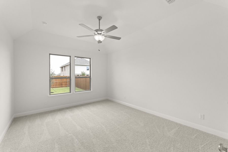 Spacious, unfurnished interior of a new home in Sutton Fields, Celina (Image 23).