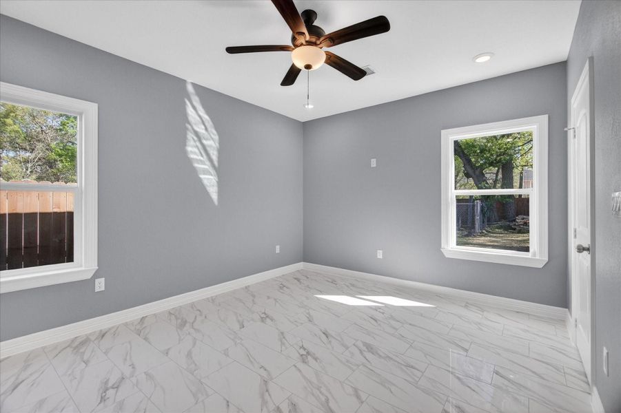 Spacious, unfurnished interior of a new home in , Houston (Image 38).