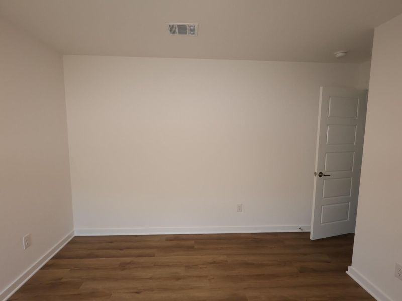 Spacious, unfurnished interior of a new home in Summerview, Fulshear (Image 18). Spacious, unfurnished interior of a new home in Summerview, Fulshear (Image 18).
