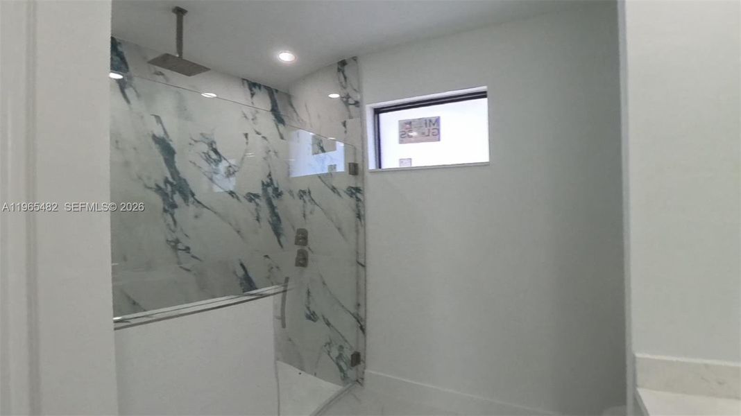 Image 35 of a home in .