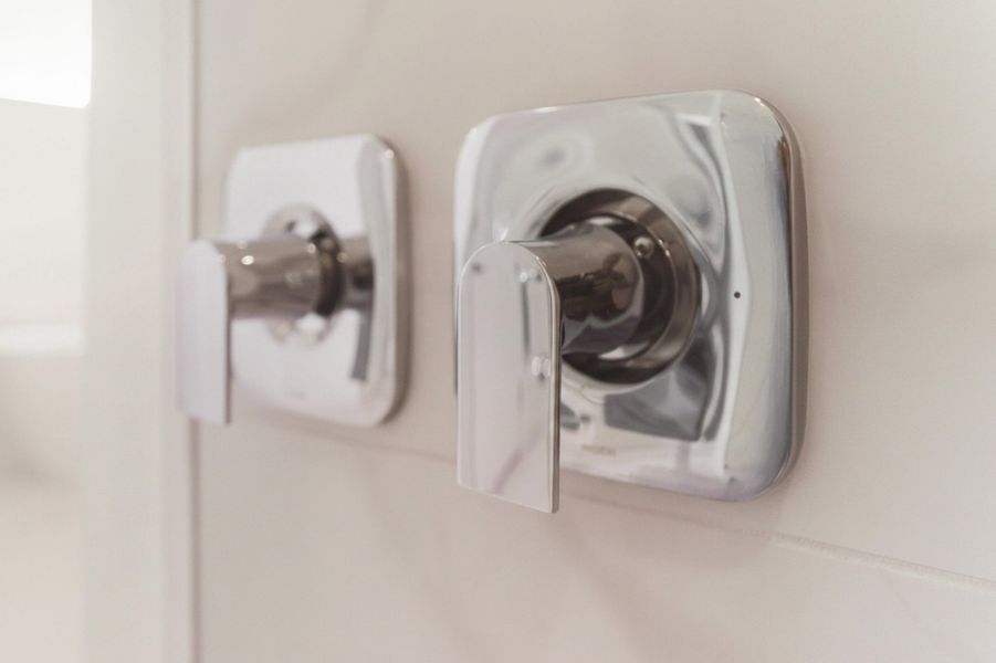 84-print-10140-royal-ascot-avenue