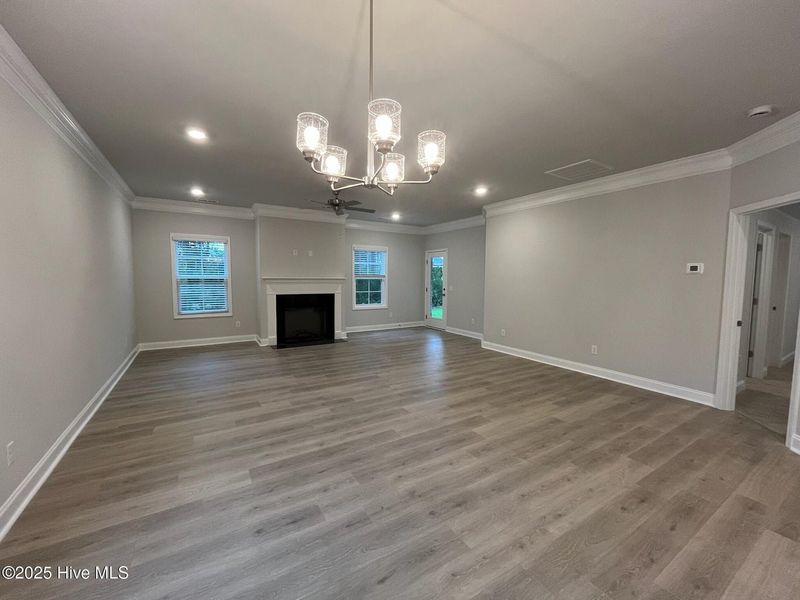 Spacious, unfurnished interior of a new home in Palmetto Creek, Bolivia (Image 18). Spacious, unfurnished interior of a new home in Palmetto Creek, Bolivia (Image 18).
