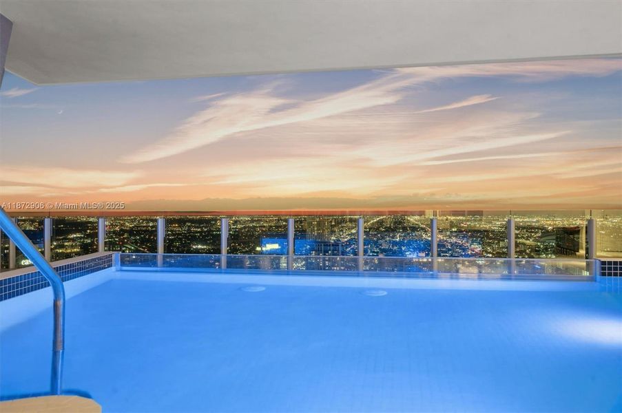 Community amenities in , Miami (Image 63). Community amenities in , Miami (Image 63).